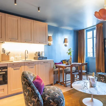 Hotel apartamentowy Maison La Boheme Montmartre - & Paryż