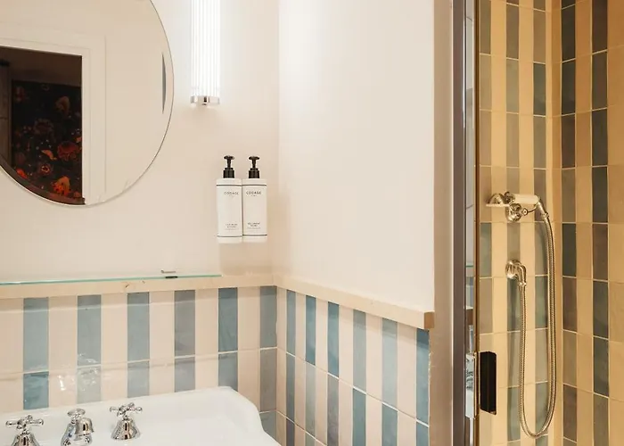 La Boheme Montmartre - & De Luxe Au Sacre Coeur 4*